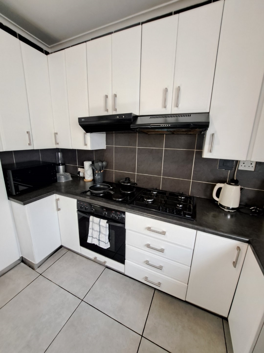 4 Bedroom Property for Sale in Rondebosch East Western Cape